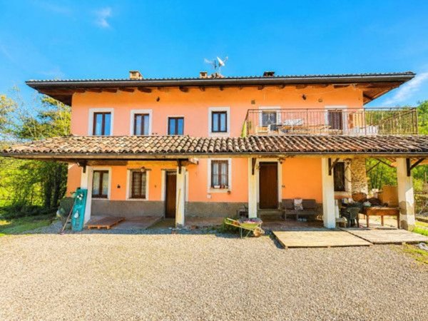 casa indipendente in vendita a Canelli