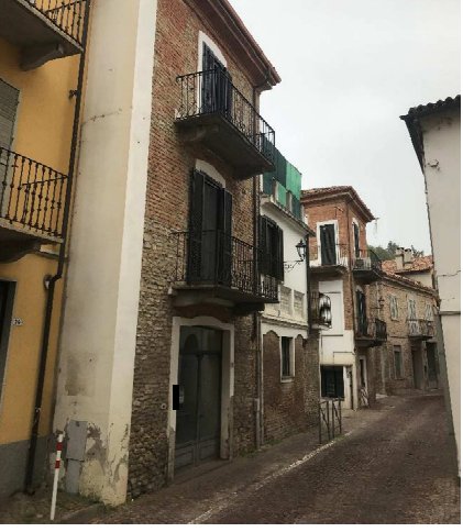 locale di sgombero in vendita a Canelli