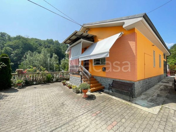 casa indipendente in vendita a Canelli