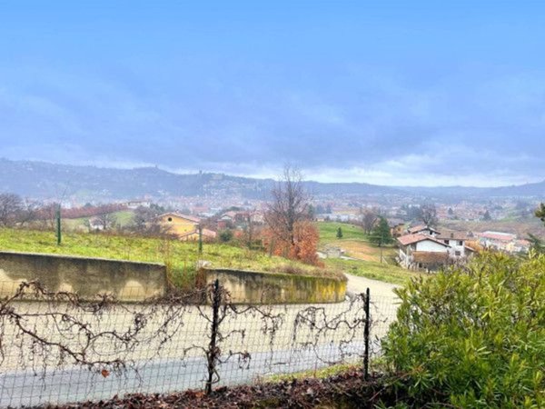 casa indipendente in vendita a Canelli