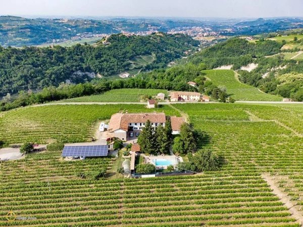 casa indipendente in vendita a Canelli