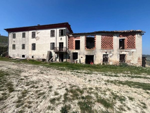 casale in vendita a Canelli