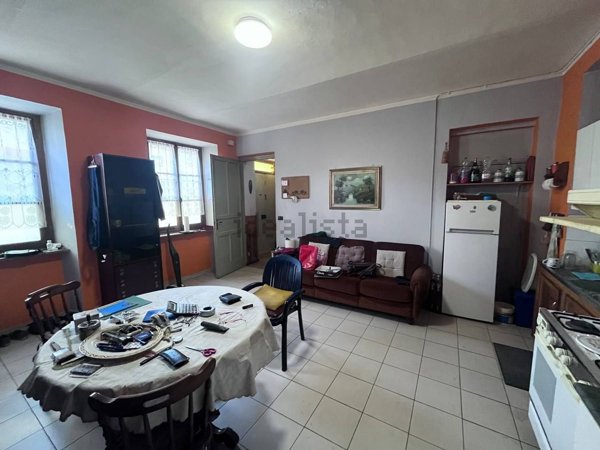 casa indipendente in vendita a Canelli