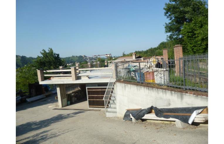 casa indipendente in vendita a Canelli