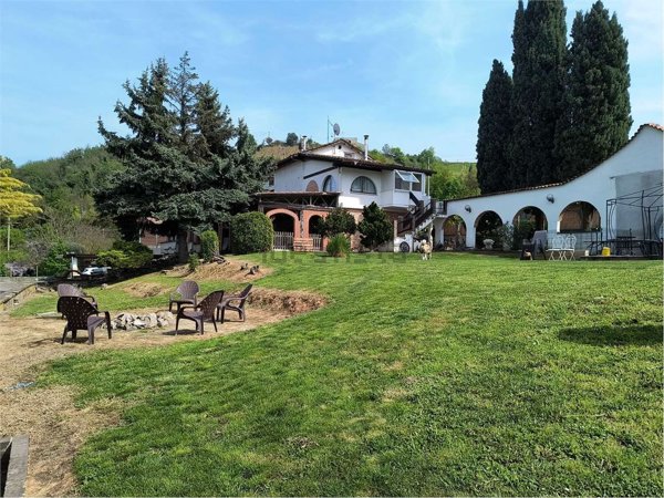 casa indipendente in vendita a Canelli
