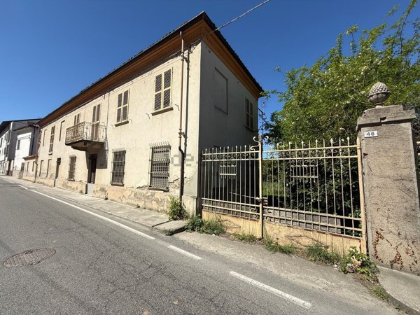 casa indipendente in vendita a Canelli