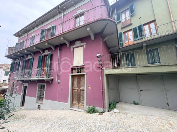 casa indipendente in vendita a Canelli