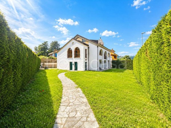 casa indipendente in vendita a Canelli