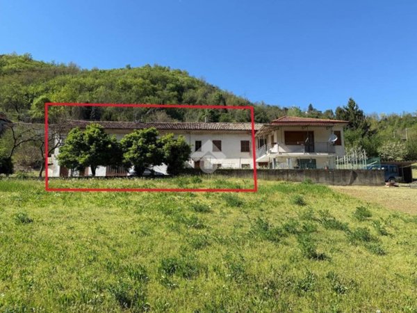 casa semindipendente in vendita a Canelli