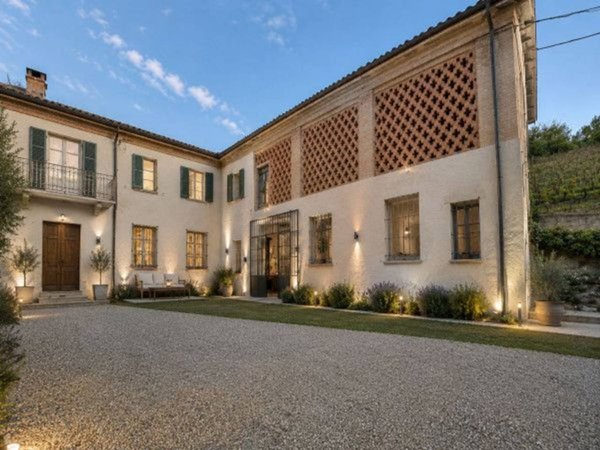 casale in vendita a Canelli