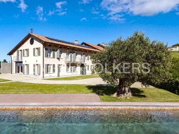 casa indipendente in vendita a Canelli