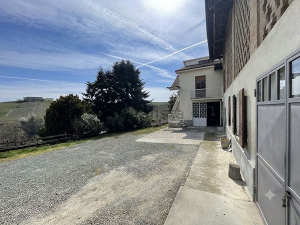 casa indipendente in vendita a Canelli