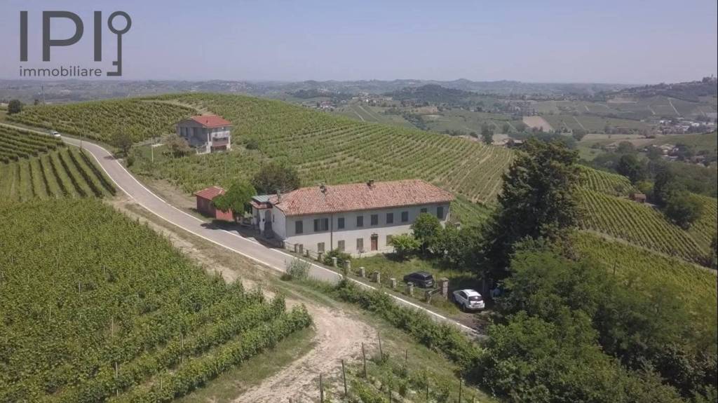 casa indipendente in vendita a Canelli