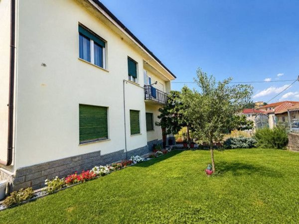 casa indipendente in vendita a Canelli
