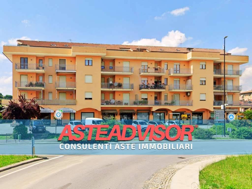 locale commerciale in vendita a Canelli