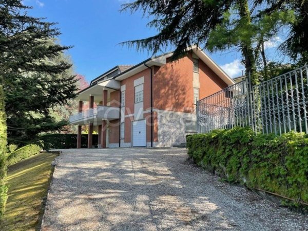 casa indipendente in vendita a Canelli