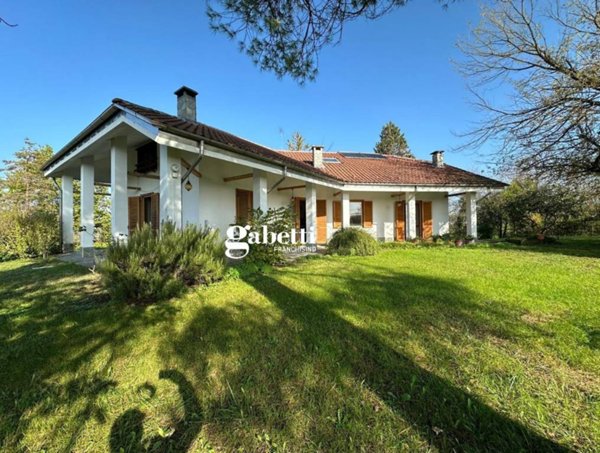 casa indipendente in vendita a Cantarana in zona Bricco Barrano
