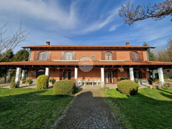 casa indipendente in vendita a Cantarana
