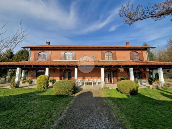 casa indipendente in vendita a Cantarana