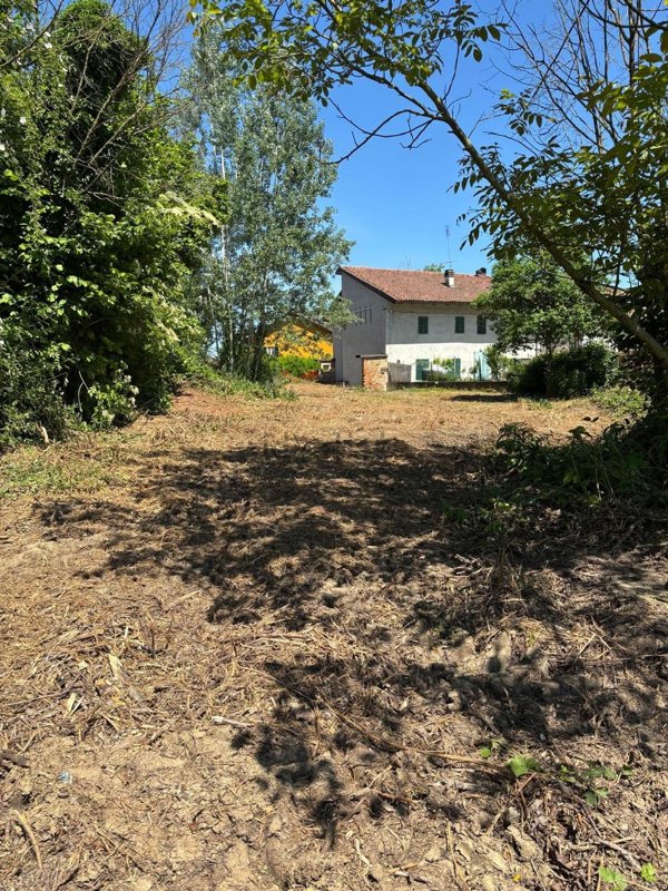 terreno edificabile in vendita a Cantarana in zona Bricco Grosso