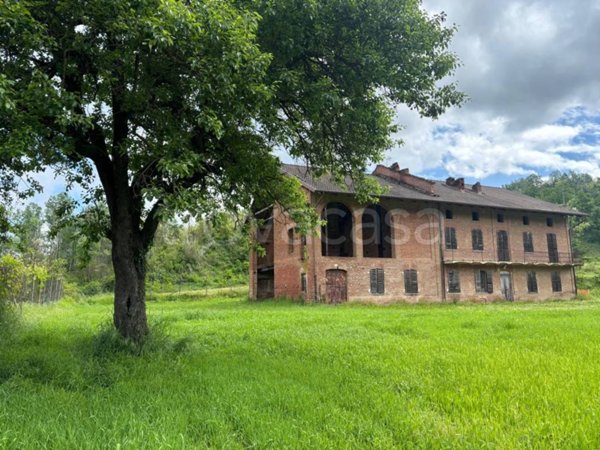 casa indipendente in vendita a Cantarana