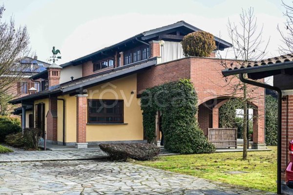 casa indipendente in vendita a Cantarana