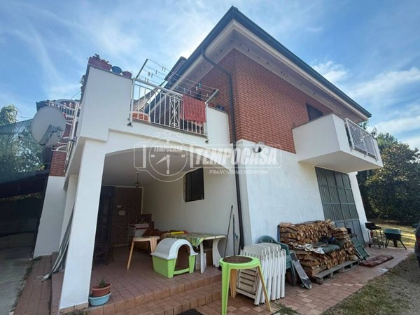 casa indipendente in vendita a Cantarana