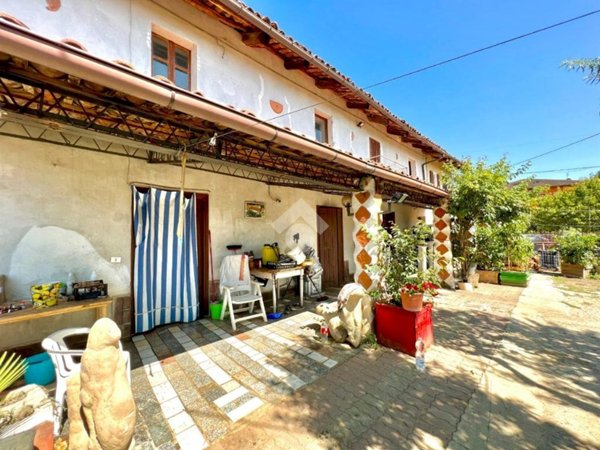 casa indipendente in vendita a Capriglio
