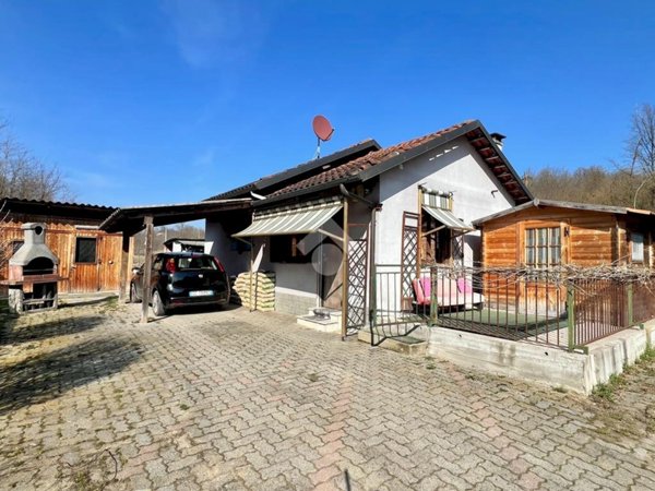 casa indipendente in vendita a Capriglio in zona Bacolla