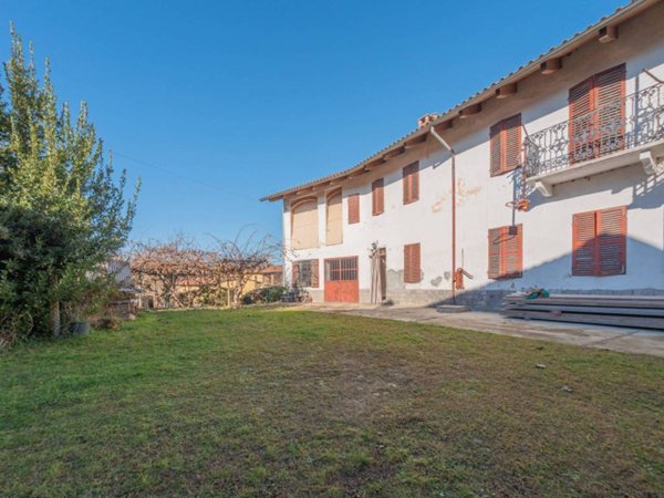 casa indipendente in vendita a Capriglio