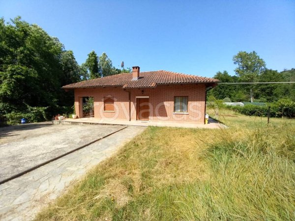 casa indipendente in vendita a Capriglio in zona Bacolla