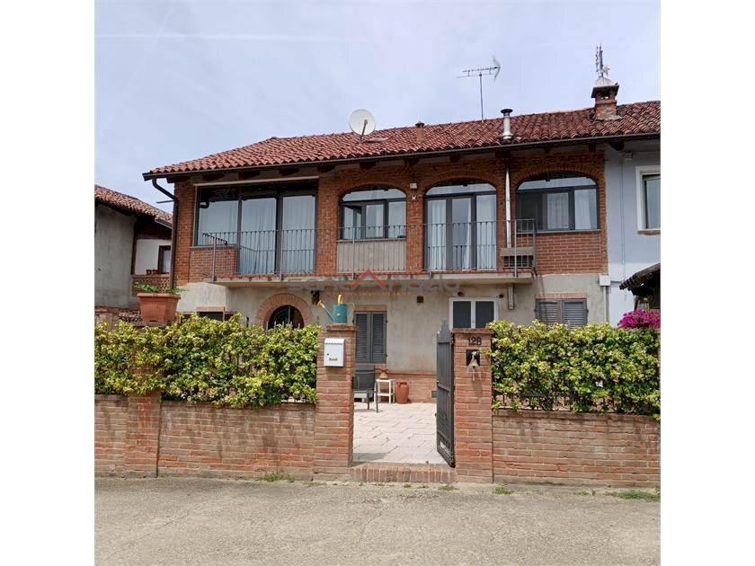 casale in vendita a Capriglio in zona Serra