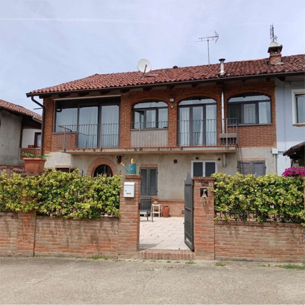 casa indipendente in vendita a Capriglio in zona Serra