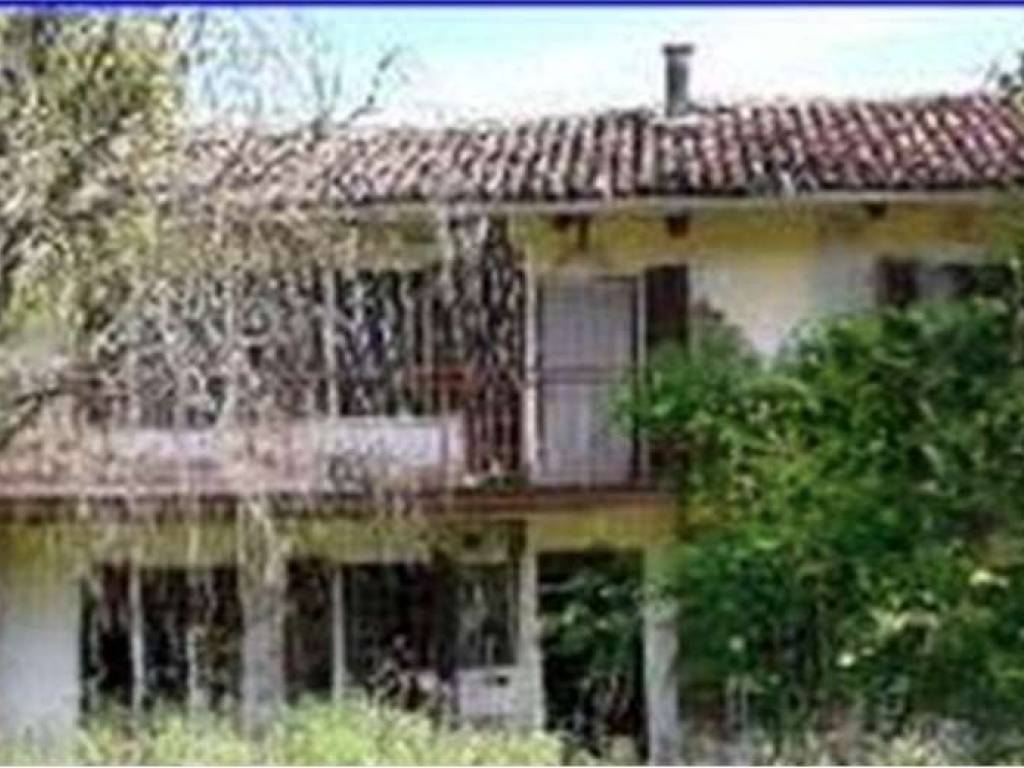 casa indipendente in vendita a Capriglio