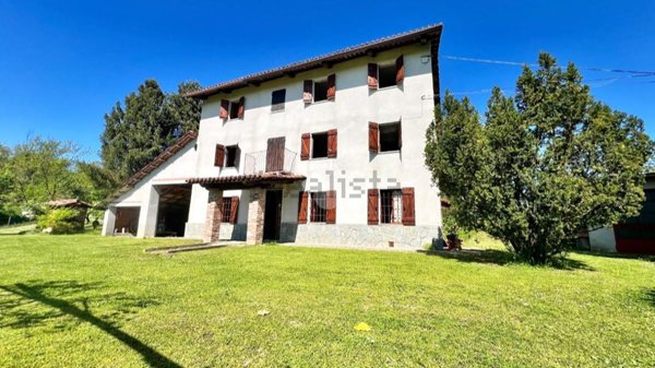 casa indipendente in vendita a Capriglio