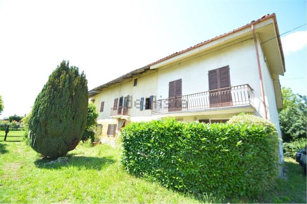 casa indipendente in vendita a Capriglio in zona Serra
