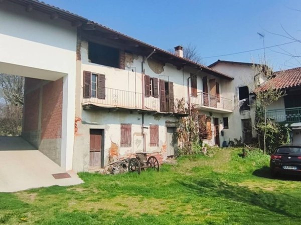 casa indipendente in vendita a Capriglio in zona Cecca