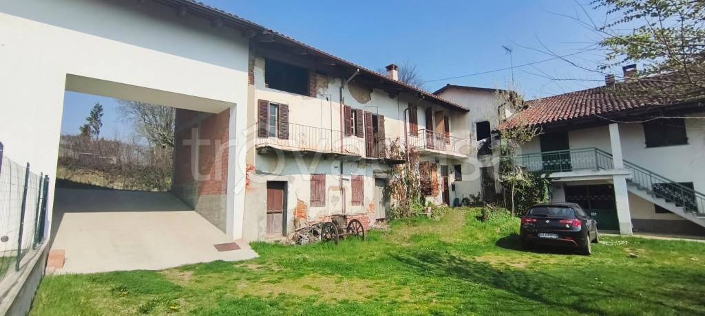 casa indipendente in vendita a Capriglio in zona Cecca