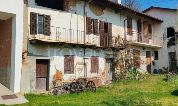 casa indipendente in vendita a Capriglio in zona Cecca