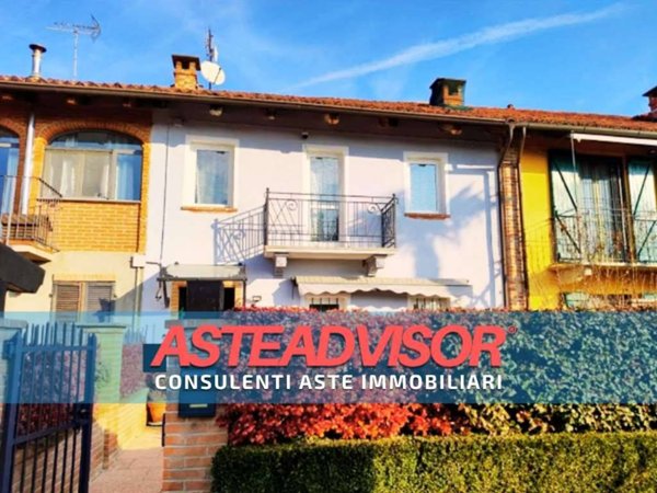 casa indipendente in vendita a Capriglio in zona Serra