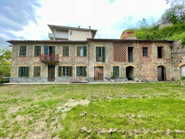 casale in vendita a Cassinasco