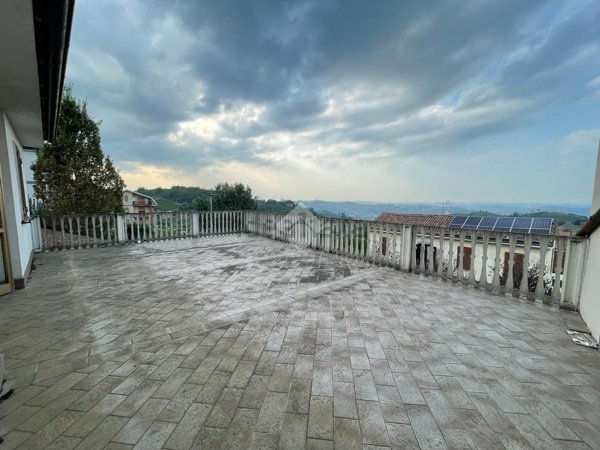 casa semindipendente in vendita a Cassinasco