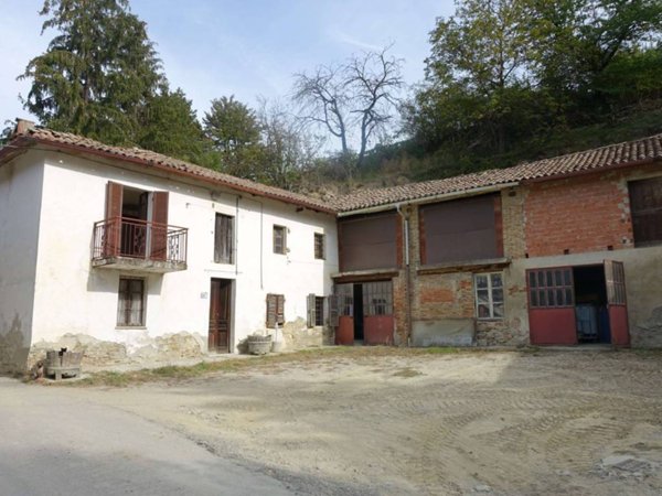 casa indipendente in vendita a Cassinasco