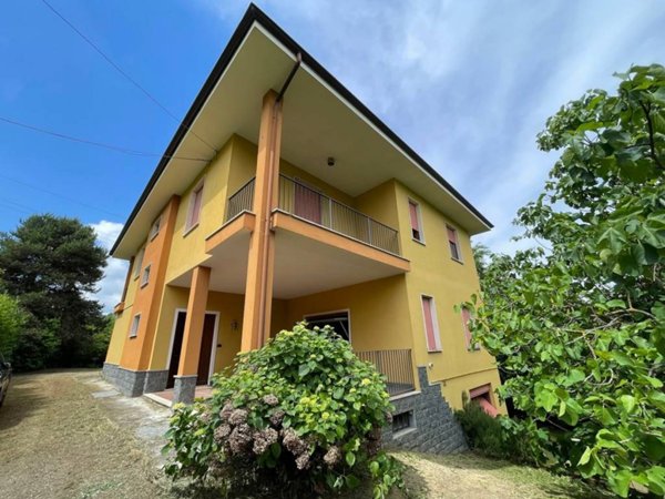 casa indipendente in vendita a Cassinasco