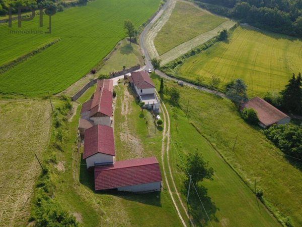 casa indipendente in vendita a Cassinasco