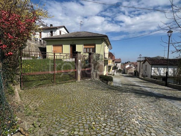 casa indipendente in vendita a Cassinasco