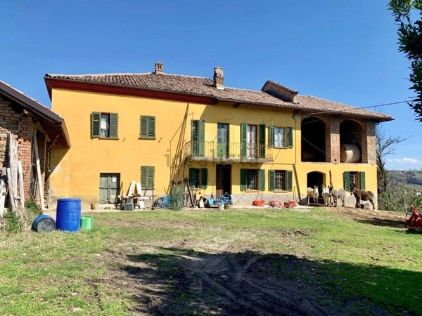 casale in vendita a Cassinasco