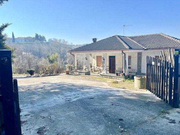 casa indipendente in vendita a Cassinasco
