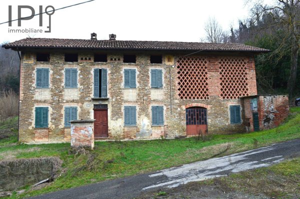 casa indipendente in vendita a Cassinasco