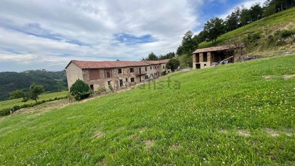 casa indipendente in vendita a Cassinasco